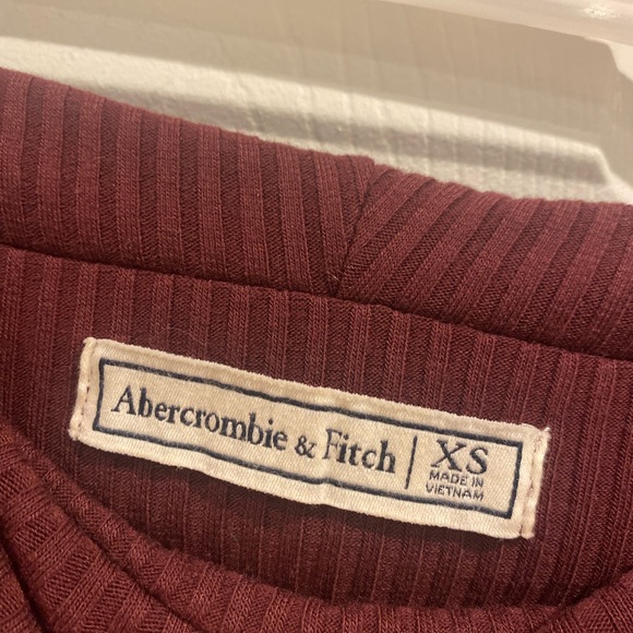 Off the shoulders long sleeve shirt - Picture 3 of 3